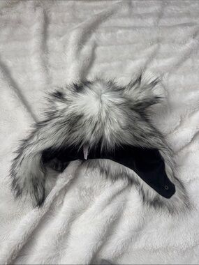 Faux Fur Kids Hat in Black and White